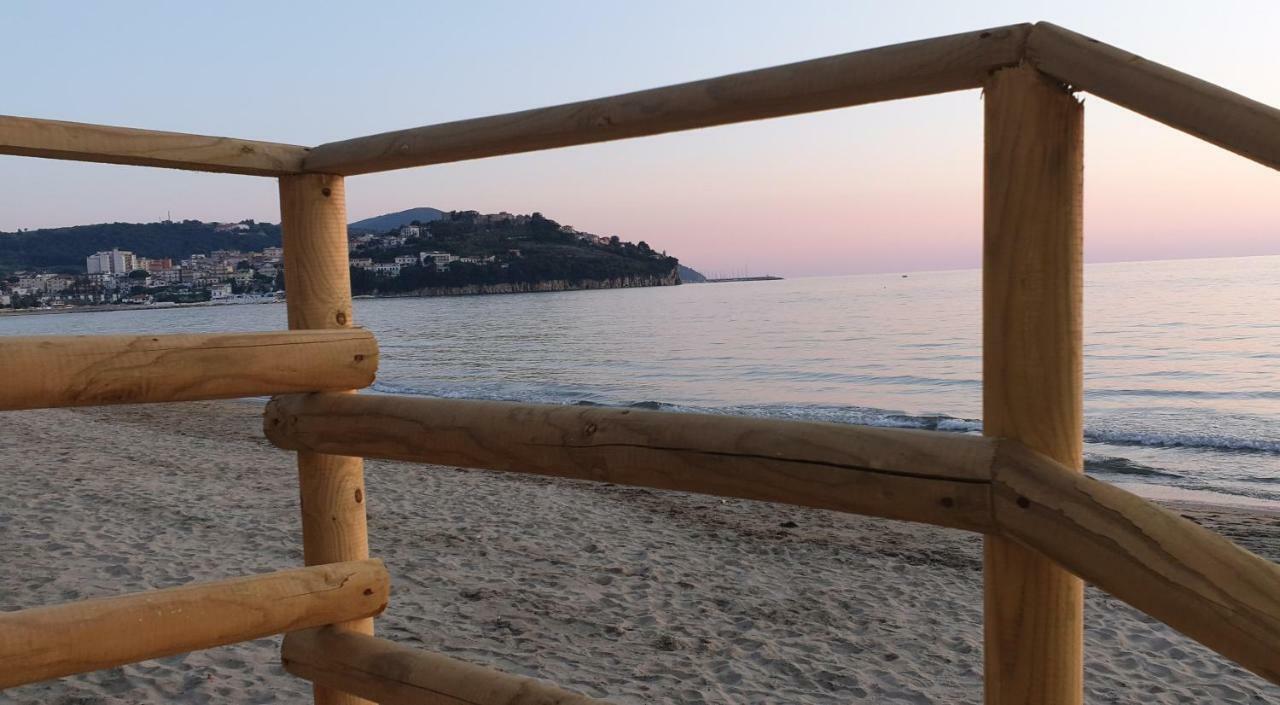 Bed and Breakfast A Un Passo Dal Mare Agropoli Exterior foto